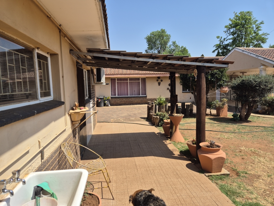 4 Bedroom Property for Sale in Wilkoppies North West